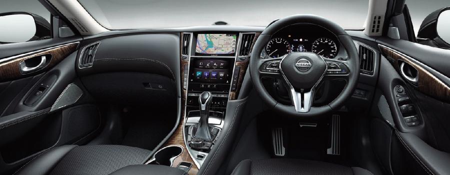 Торпедо Nissan Skyline GT Hybrid (V37) 2019 года  (фото 3 из 35)